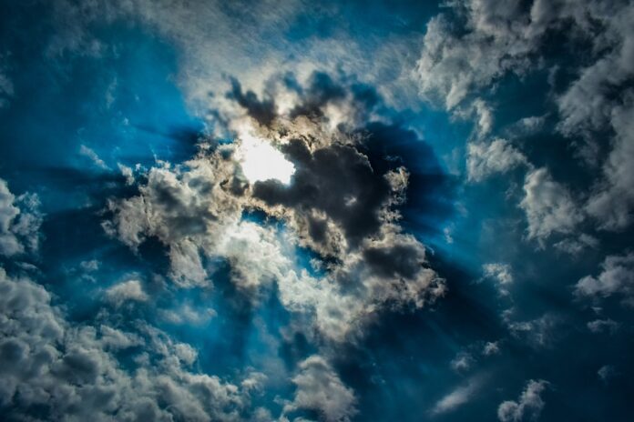 clouds-3353159_960_720