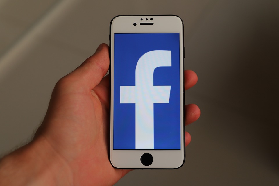 FACEBOOK: Αναστάτωση στους χρήστες με το PIN που ζητάει το Messenger