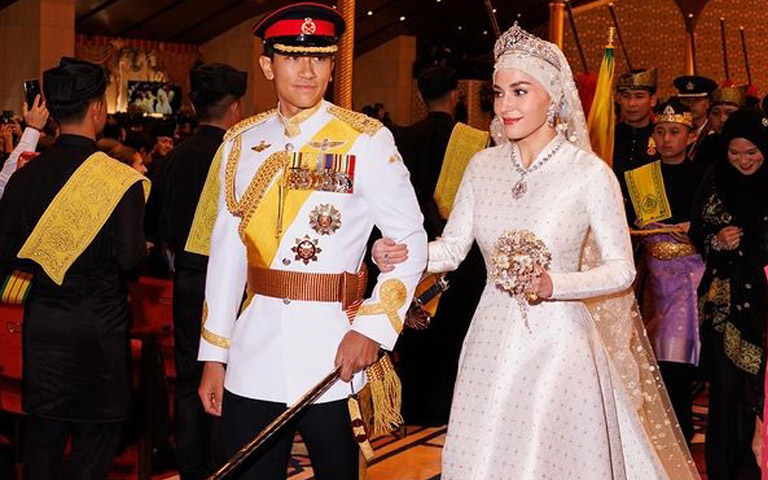 ΠΡΙΓΚΙΠΑΣ MATEEN: Ο πλουσιότερος εργένης παντρεύτηκε την αγαπημένη του-Σε μια μοντέρνα εκδοχή της συντηρητικής χώρας-(Φώτο)