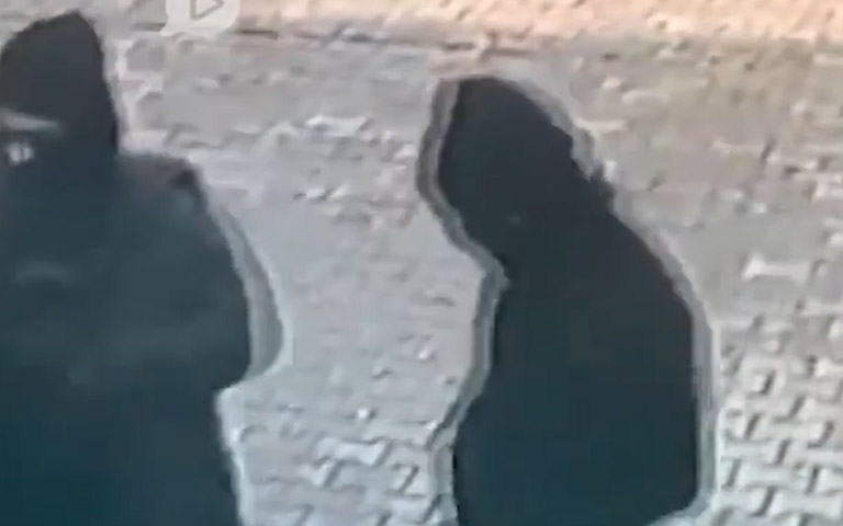 KΩΝΣΤΑΝΤΙΝΟΥΠΟΛΗ: Bίντεο που δείχνει τους πυροβολισμούς μέσα στην καθολική εκκλησία