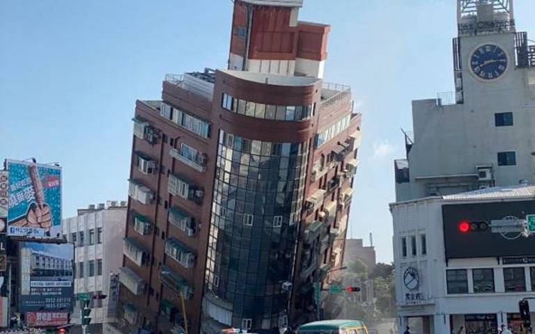 ΤΑΙΒΑΝ: Iσχυρός σεισμός 7,5 ρίχτερ-Τέσσερις νεκροί και 60 τραυματίες μέχρι στιγμής-Τα κτήρια έπεσαν όπως τα χαρτόκουτα- (Βίντεο-Φώτο)