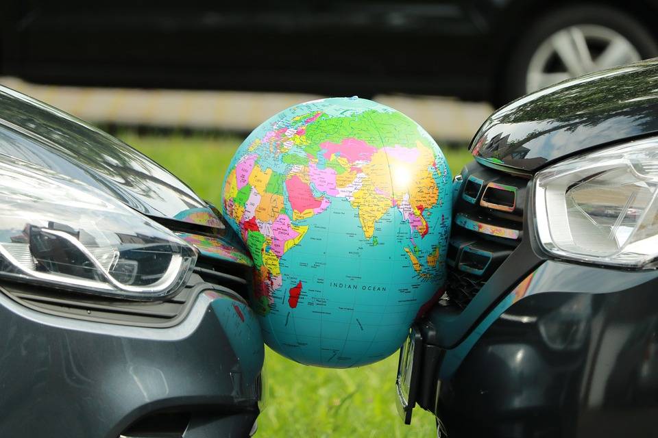 ΚΟΚΚΙΝΗ ΠΡΟΕΙΔΟΠΟΙΗΣΗ: Πώς να προφυλαχθείτε εσείς, το αυτοκίνητο σας, τα ζώα και τα φυτά