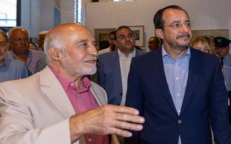 «Η ΚΥΠΡΟΣ ΤΟΥ ΧΑΜΠΗ»: Τα επιλεγμένα έργα του χαράκτη που αποτυπώνει την ιστορία και της παραδόσεις της Κύπρου-(Φώτο)