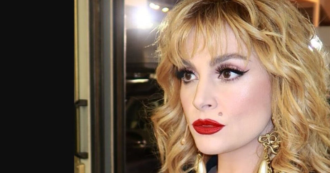 ΕΛΕΩΝΟΡΑ ΖΟΥΓΑΝΕΛΗ: «Σε Άλλα Μονοπάτια» στο Διεθνές Φεστιβάλ Λευκωσίας-Μια μοναδική βραδιά γεμάτη μελωδίες και συναισθήματα