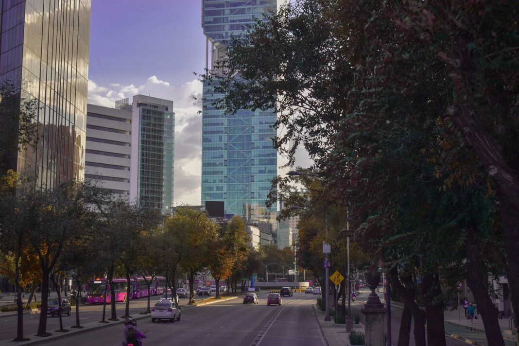 ΛΕΩΦΟΡΟΣ ΜΑΚΑΡΙΟΥ: Την κλείσαμε, την ανοίξαμε, τώρα την… ανοιγοκλείνουμε!-Αντιδράσεις για την επιστροφή των οχημάτων