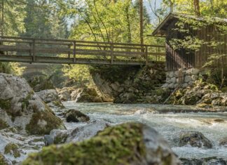 ΚΥΠΡΟΣ: Κλειστός δρόμος λόγω κατασκευής γεφυριού – Τα έργα φτάνουν και στα ορεινά