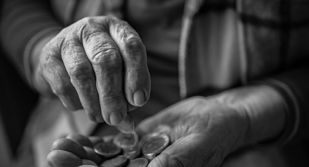 ΣΥΝΤΑΞΙΟΥΧΟΣ: Του άδειασαν το σπίτι – «πέταξαν» 130 χιλιάδες ευρώ