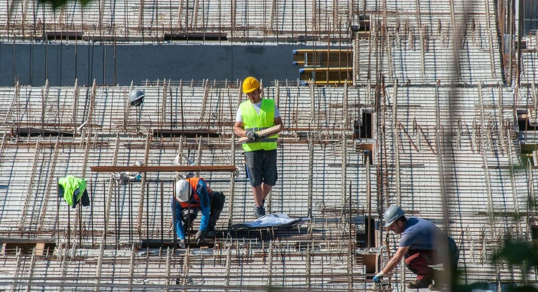 &Omicron;&Sigma;&Epsilon;&Omicron;&Kappa; &Chi;&Tau;&Upsilon;&Pi;&Alpha; &Kappa;&Alpha;&Mu;&Pi;&Alpha;&Nu;&Alpha;&Kappa;&Iota;: Έ&lambda;&lambda;&epsilon;&iota;&psi;&eta; &epsilon;&rho;&gamma;&alpha;&tau;&iota;&kappa;&omicron;ύ &delta;&upsilon;&nu;&alpha;&mu;&iota;&kappa;&omicron;ύ &ndash; &Zeta;&eta;&tau;ά &xi;έ&nu;&omicron;&upsilon;&sigmaf; &epsilon;&rho;&gamma;ά&tau;&epsilon;&sigmaf; &kappa;&alpha;&iota; &nu;έ&alpha; &epsilon;&kappa;&pi;&alpha;ί&delta;&epsilon;&upsilon;&sigma;&eta;