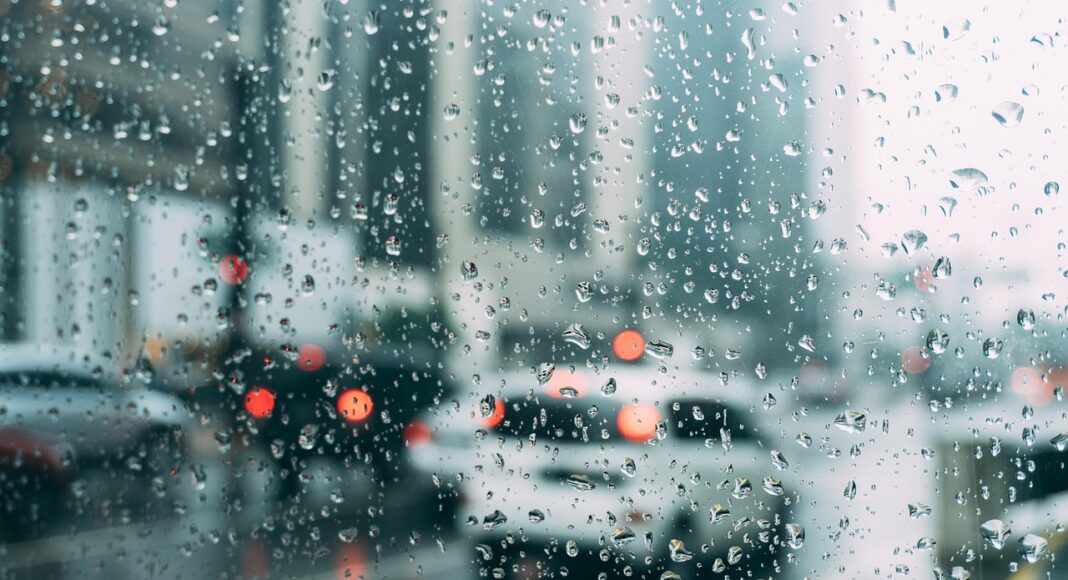 Ο ΚΑΙΡΟΣ ΑΛΛΑΖΕΙ: Συννεφιά και βροχές – καταιγίδες προς το Σαββατοκύριακο