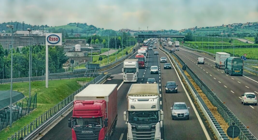 ΛΕΥΚΩΣΙΑ–ΛΕΜΕΣΟΣ: Καραμπόλα τεσσάρων αυτοκινήτων – Κλειστή η δεξιά λωρίδα του αυτοκινητοδρόμου