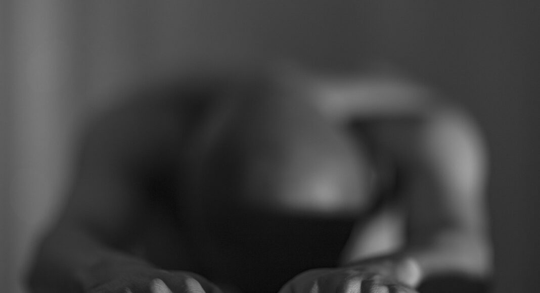 &Epsilon;&Lambda;.&Alpha;&Sigma;: &Sigma;&omicron;&kappa; &alpha;&pi;ό &tau;&omicron;&upsilon;&sigmaf; &delta;&iota;&alpha;&lambda;ό&gamma;&omicron;&upsilon;&sigmaf; &sigma;&upsilon;&mu;&mu;&omicron;&rho;ί&alpha;&sigmaf; &pi;&omicron;&upsilon; &delta;&iota;&alpha;&kappa;&iota;&nu;&omicron;ύ&sigma;&epsilon; &nu;&alpha;&rho;&kappa;&omega;&tau;&iota;&kappa;ά &sigma;&epsilon; &sigma;&chi;&omicron;&lambda;&epsilon;ί&alpha; &ndash; &Kappa;&alpha;&mu;&pi;&alpha;&nu;ά&kappa;&iota; &kappa;&iota;&nu;&delta;ύ&nu;&omicron;&upsilon; &kappa;&alpha;&iota; &gamma;&iota;&alpha; &tau;&eta;&nu; &Kappa;ύ&pi;&rho;&omicron;