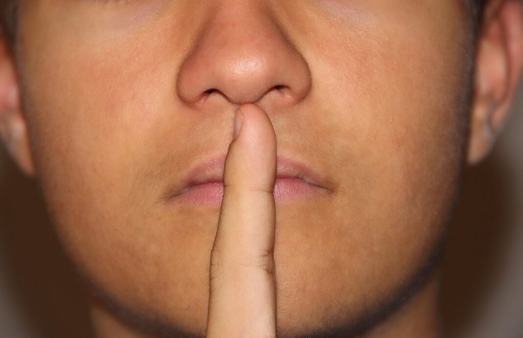 ΦΙΛΟΞΕΝΙΑ ΠΑΙΔΙΩΝ: Οι δομές φροντίζουν — αλλά πώς λειτουργεί το ίδιο το σύστημα