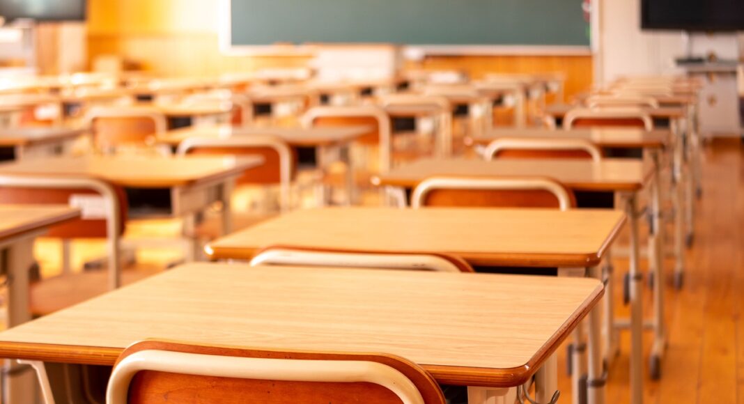 &Sigma;&Tau;&Alpha;&Sigma;&Eta; &Epsilon;&Rho;&Gamma;&Alpha;&Sigma;&Iota;&Alpha;&Sigma;: &Sigma;&chi;&omicron;&lambda;&iota;&kappa;έ&sigmaf; &alpha;ί&theta;&omicron;&upsilon;&sigma;&epsilon;&sigmaf;&hellip; ά&delta;&epsilon;&iota;&epsilon;&sigmaf;, &pi;&alpha;&iota;&delta;&iota;ά &sigma;&tau;&omicron;&upsilon;&sigmaf; &delta;&rho;ό&mu;&omicron;&upsilon;&sigmaf;