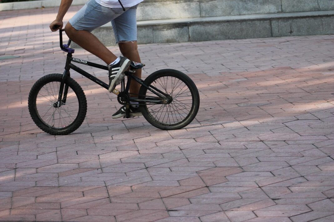 ΣΟΒΑΡΟ ΤΡΟΧΑΙΟ: Στην εντατική ο 9χρονος ποδηλάτης