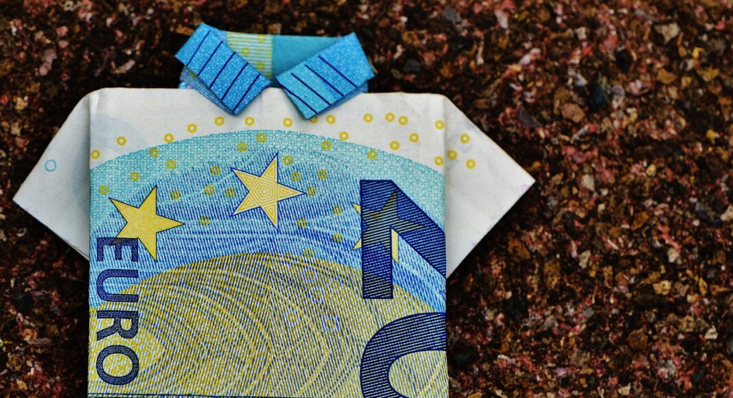 ΧΡΙΣΤΟΥΓΕΝΝΙΑΤΙΚΟΣ «ΜΠΟΝΑΜΑΣ»: Ποιοι θα λάβουν έκτακτο επίδομα ενόψει εορτών