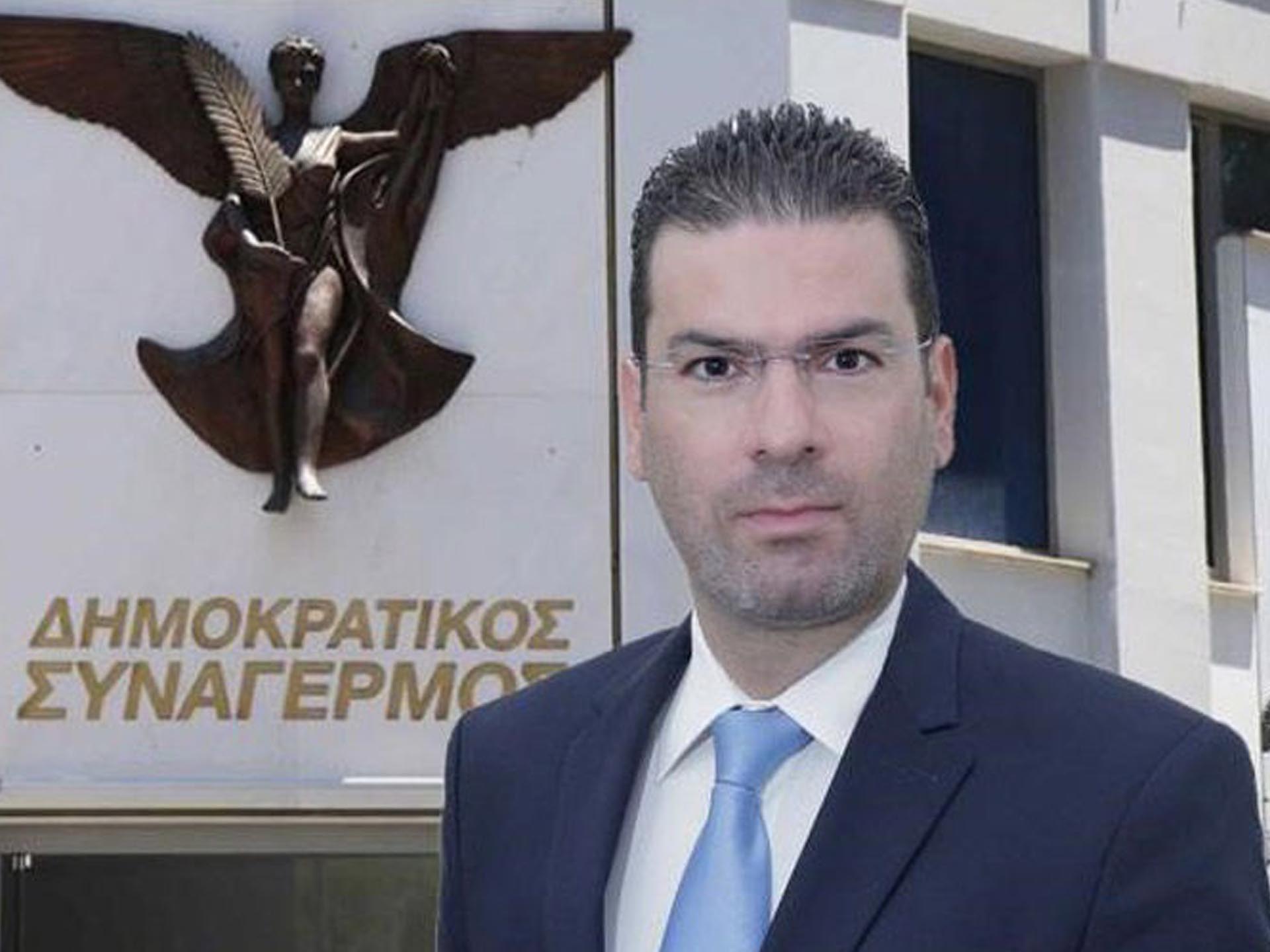 ΕΥΘΥΜΙΟΣ ΔΙΠΛΑΡΟΣ: «Δεν θα χαριστούμε σε κανέναν» – Ζητά άμεση διαφάνεια για τον Δήμαρχο Πάφου ΕΥΘΥΜΙΟΣ ΔΙΠΛΑΡΟΣ: «Δεν θα χαριστούμε σε κανέναν» – Ζητά άμεση διαφάνεια για τον Δήμαρχο Πάφου