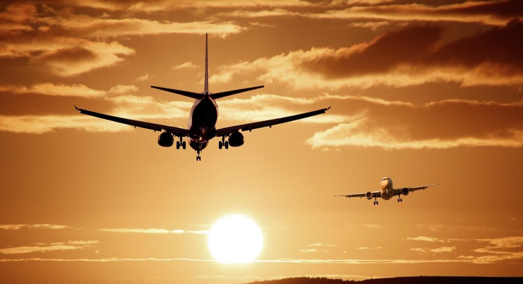 FIR &Alpha;&Theta;&Eta;&Nu;&Omega;&Nu;:&Xi;&alpha;&nu;ά &sigma;&epsilon; &kappa;&alpha;&nu;&omicron;&nu;&iota;&kappa;&omicron;ύ&sigmaf; &rho;&upsilon;&theta;&mu;&omicron;ύ&sigmaf; &tau;&omicron; &laquo;&Epsilon;&lambda;&epsilon;&upsilon;&theta;έ&rho;&iota;&omicron;&sigmaf; &Beta;&epsilon;&nu;&iota;&zeta;έ&lambda;&omicron;&sigmaf;&raquo;