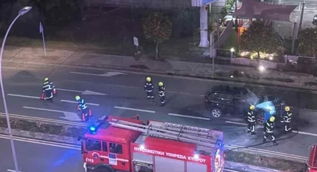 &Lambda;&Epsilon;&Upsilon;&Kappa;&Omega;&Sigma;&Iota;&Alpha;: &Phi;&omega;&tau;&iota;ά &sigma;&epsilon; ό&chi;&eta;&mu;&alpha; &sigma;&tau;&eta; &lambda;&epsilon;&omega;&phi;ό&rho;&omicron; &Alpha;&kappa;&rho;&omicron;&pi;ό&lambda;&epsilon;&omega;&sigmaf;-(&Phi;ώ&tau;&omicron;)