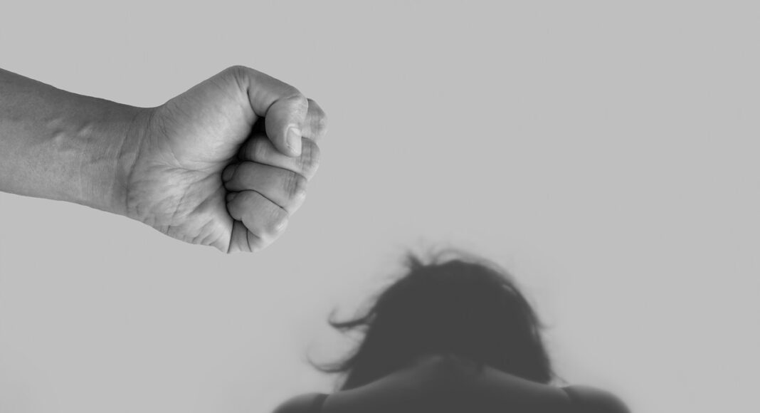 &Sigma;&Upsilon;&Nu;&Epsilon;&Beta;&Eta; &Kappa;&Alpha;&Iota; &Alpha;&Upsilon;&Tau;&Omicron;: &Mu;&alpha;&theta;&eta;&tau;ή&sigmaf; &kappa;&tau;ύ&pi;&eta;&sigma;&epsilon; &sigma;&tau;&eta;&nu; &kappa;&omicron;&iota;&lambda;&iota;ά &kappa;&alpha;&theta;&eta;&gamma;ή&tau;&rho;&iota;&alpha; &tau;&omicron;&upsilon; &sigma;&tau;&eta; &Lambda;ά&rho;&nu;&alpha;&kappa;&alpha;