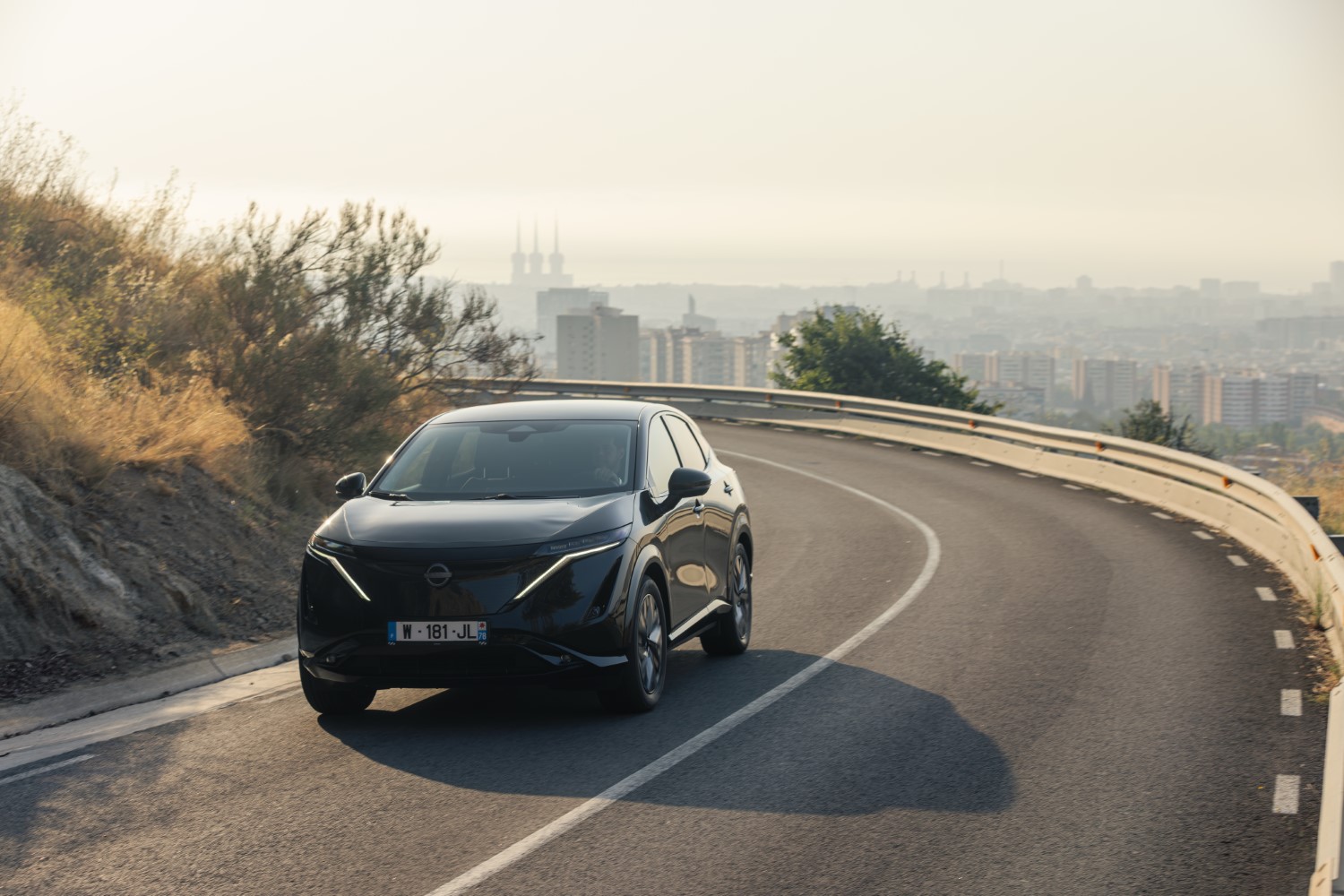 &Tau;&epsilon;&chi;&nu;&omicron;&lambda;&omicron;&gamma;&iota;&kappa;ή &epsilon;&pi;ί&delta;&epsilon;&iota;&xi;&eta; &alpha;&pi;ό &tau;&omicron; &alpha;&mu;&iota;&gamma;ώ&sigmaf; &eta;&lambda;&epsilon;&kappa;&tau;&rho;&iota;&kappa;ό Nissan Ariya