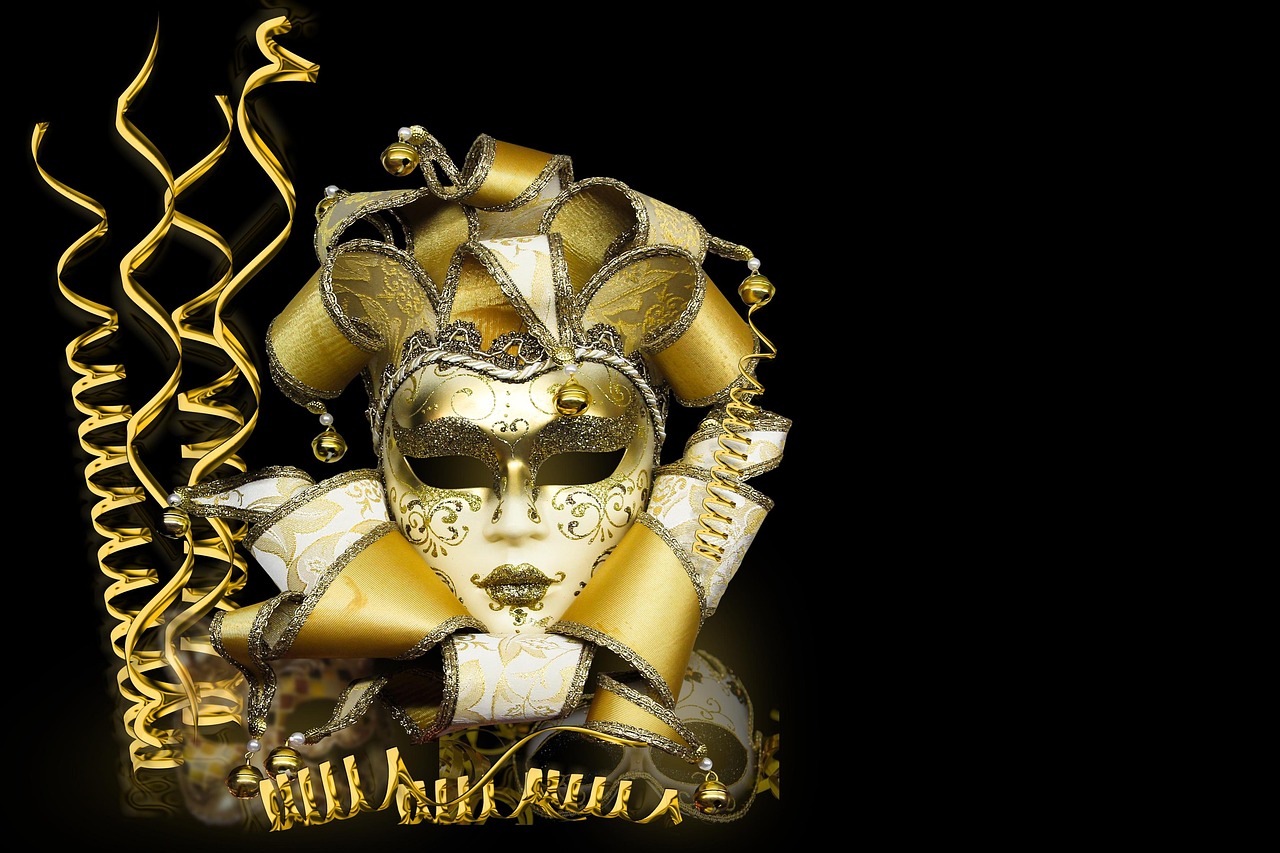 &Tau;&Sigma;&Iota;&Kappa;&Nu;&Omicron;&Pi;&Epsilon;&Mu;&Pi;&Tau;&Eta; &Sigma;&Tau;&Eta; &Lambda;&Epsilon;&Mu;&Epsilon;&Sigma;&Omicron;: Street Party &sigma;&tau;&omicron; Columbia Plaza &mu;&epsilon; MR GREEK