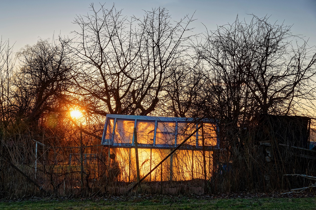 &Lambda;&Alpha;&Rho;&Nu;&Alpha;&Kappa;&Alpha;: &Pi;έ&nu;&tau;&epsilon; &chi;&rho;ό&nu;&iota;&alpha; &phi;&upsilon;&lambda;&alpha;&kappa;ή &gamma;&iota;&alpha; &epsilon;&mu;&pi;&rho;&eta;&sigma;&mu;ό &mu;&epsilon; &mu;&omicron;&lambda;ό&tau;&omicron;&phi; &ndash; &Tau;&omicron; &chi;&rho;&omicron;&nu;&iota;&kappa;ό &tau;&eta;&sigmaf; &upsilon;&pi;ό&theta;&epsilon;&sigma;&eta;&sigmaf;