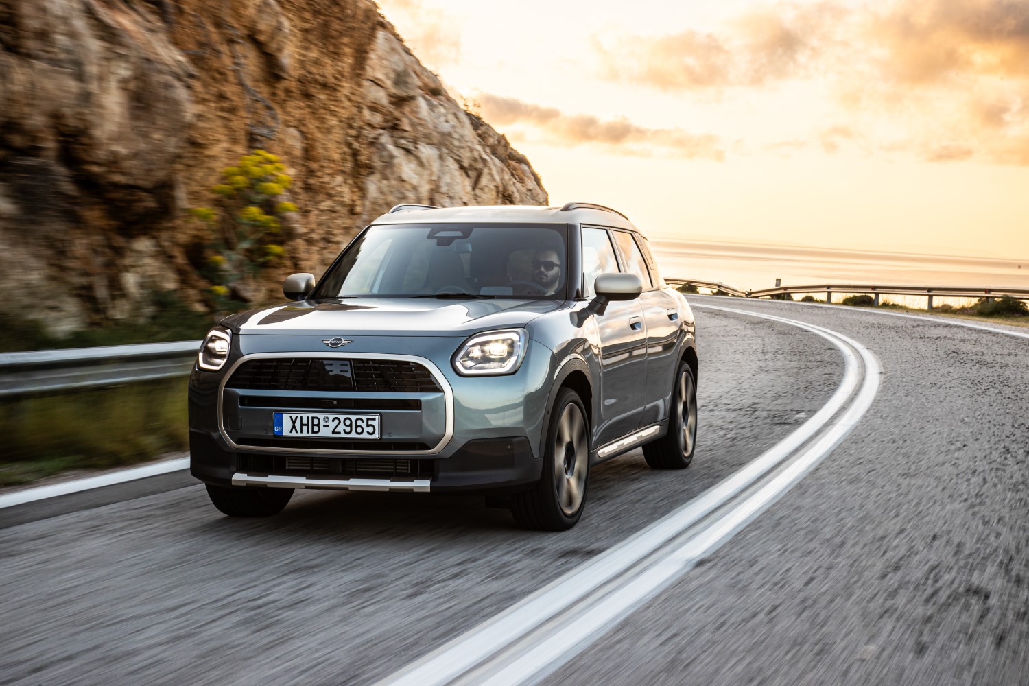 MINI Countryman: &Epsilon;&iota;&delta;&iota;&kappa;ή &tau;&iota;&mu;ή &mu;&epsilon; &pi;&lambda;&omicron;ύ&sigma;&iota;&omicron; &pi;&alpha;&kappa;έ&tau;&omicron; &epsilon;&xi;&omicron;&pi;&lambda;&iota;&sigma;&mu;&omicron;ύ