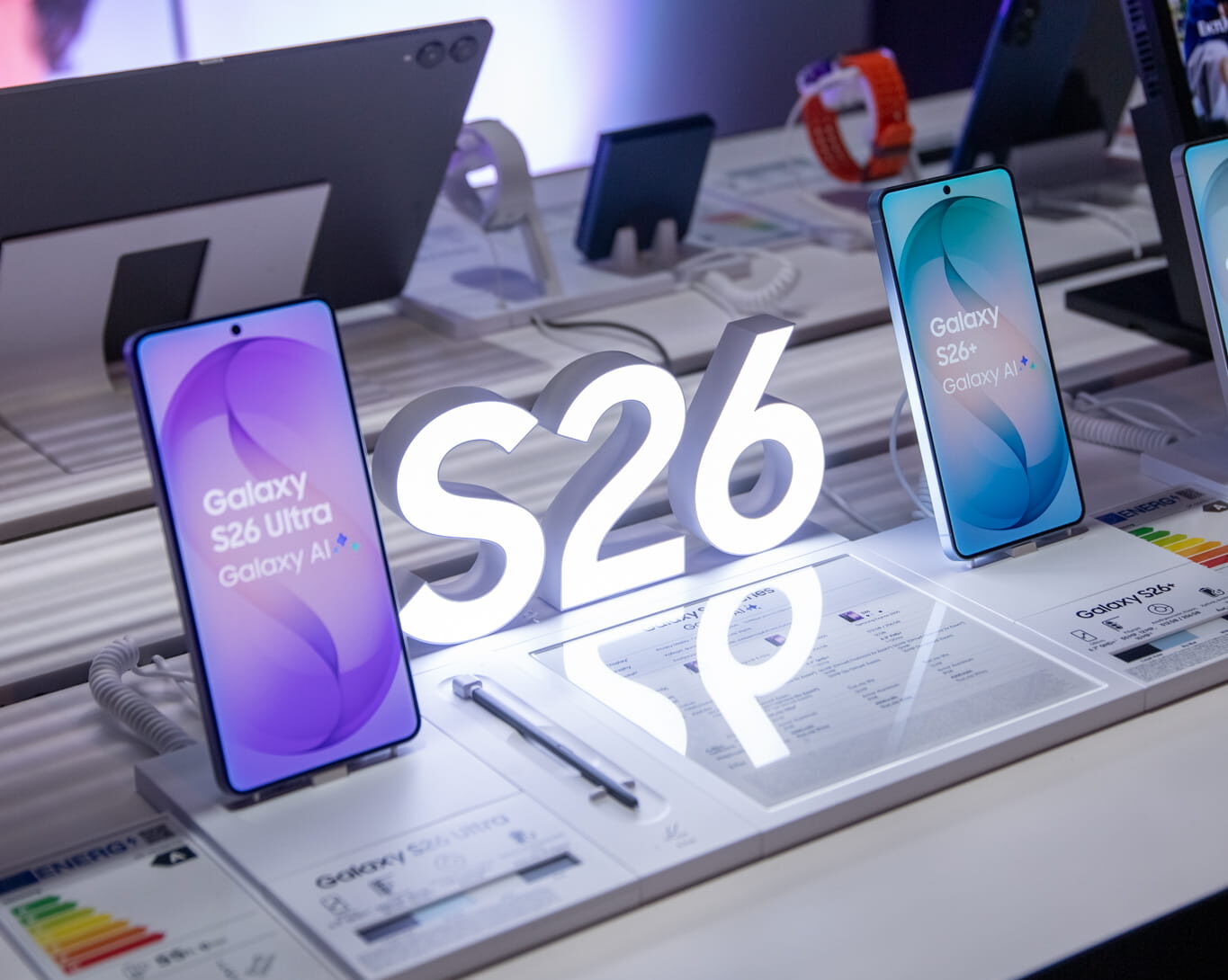 &Eta; Samsung Electronics Hellas &alpha;&nu;&alpha;&kappa;&omicron;&iota;&nu;ώ&nu;&epsilon;&iota; &tau;&eta;&nu; &epsilon;&pi;ί&sigma;&eta;&mu;&eta; &delta;&iota;ά&theta;&epsilon;&sigma;&eta; &tau;&eta;&sigmaf; &sigma;&epsilon;&iota;&rho;ά&sigmaf; Galaxy S26 &kappa;&alpha;&iota; &tau;&omega;&nu; &nu;έ&omega;&nu; Galaxy Buds4 &sigma;&epsilon; &Epsilon;&lambda;&lambda;ά&delta;&alpha; &kappa;&alpha;&iota; &Kappa;ύ&pi;&rho;&omicron;