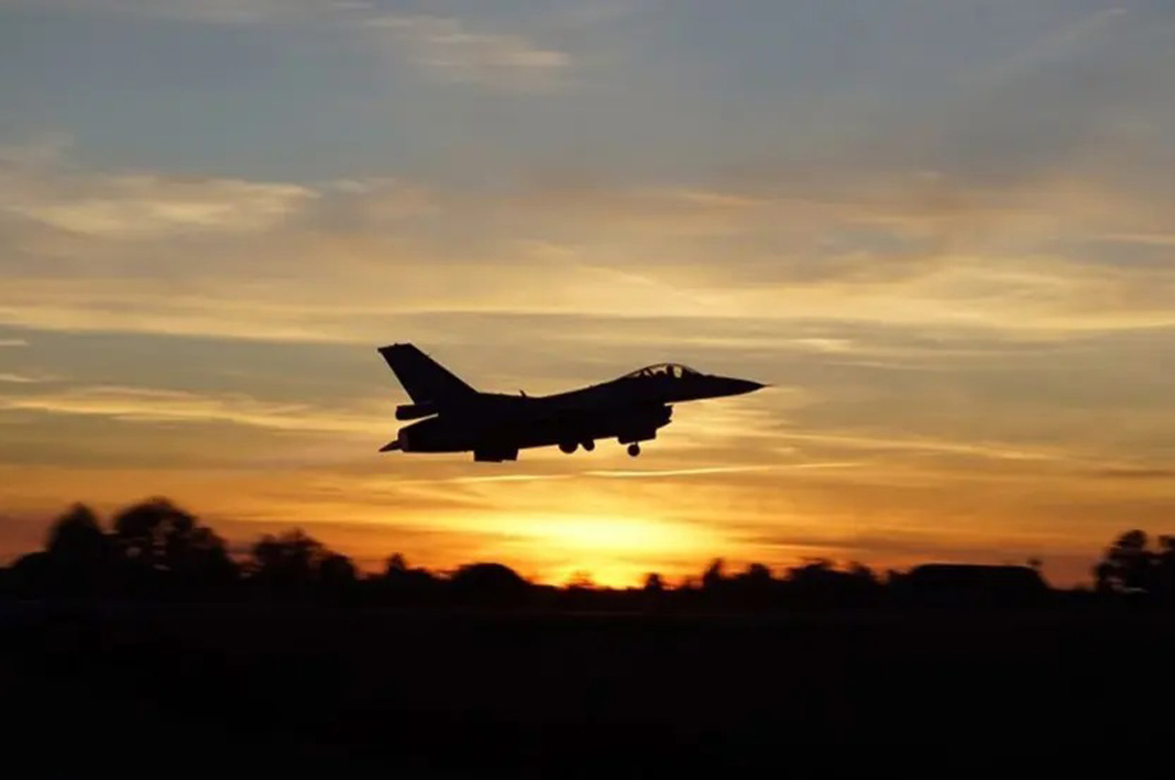 &Alpha;&Kappa;&Rho;&Omega;&Tau;&Eta;&Rho;&Iota;: &Sigma;&tau;ά&lambda;&theta;&eta;&kappa;&epsilon; &mu;ή&nu;&upsilon;&mu;&alpha; &sigma;&tau;&omicron;&upsilon;&sigmaf; &kappa;&alpha;&tau;&omicron;ί&kappa;&omicron;&upsilon;&sigmaf; &nu;&alpha; &pi;&alpha;&rho;&alpha;&mu;&epsilon;ί&nu;&omicron;&upsilon;&nu; &sigma;&pi;ί&tau;&iota;&alpha; &tau;&omicron;&upsilon;&sigmaf;-&Mu;&epsilon;&tau;ά &alpha;&pi;ό &lambda;ί&gamma;&omicron; έ&lambda;&eta;&xi;&epsilon; &omicron; &sigma;&upsilon;&nu;&alpha;&gamma;&epsilon;&rho;&mu;ό&sigmaf;