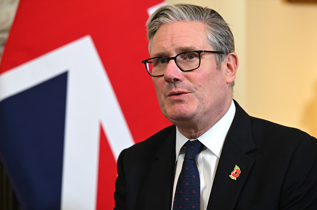 ΚΙΡ ΣΤΑΡΜΕΡ: Οι βρετανικές βάσεις στην Κύπρο δεν θα χρησιμοποιηθούν για επιθετικές ενέργειες