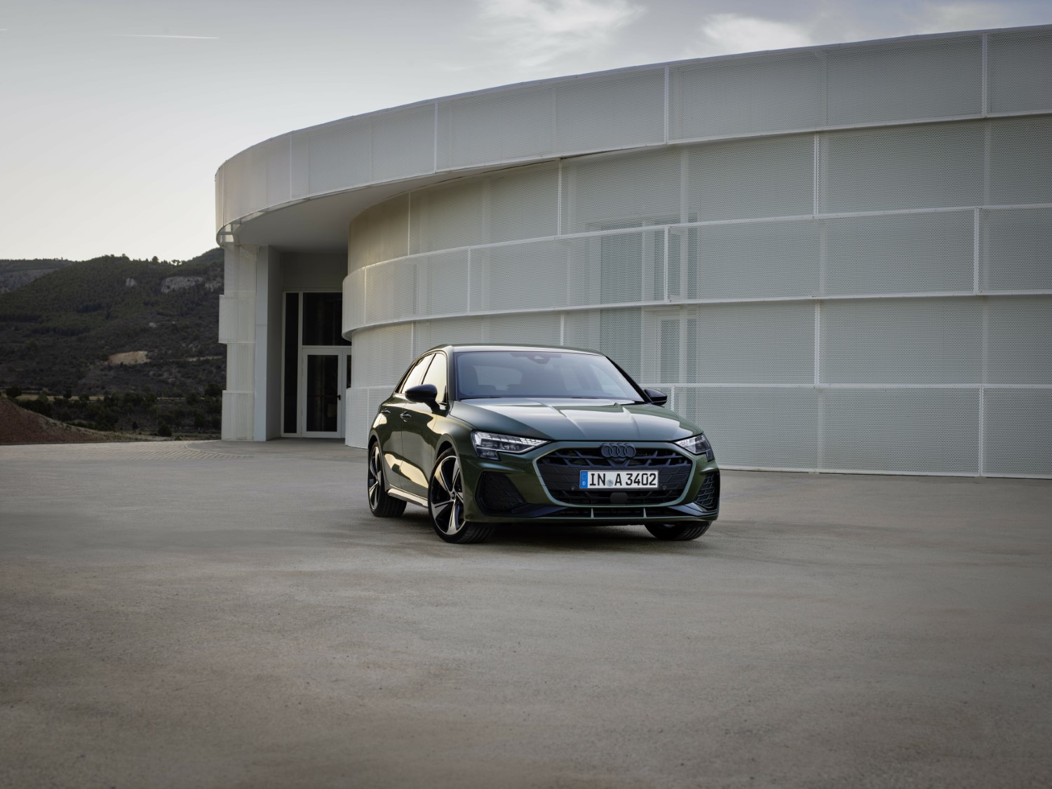 &Tau;&omicron; Audi A3 &sigma;&upsilon;&mu;&pi;&lambda;&eta;&rho;ώ&nu;&epsilon;&iota; 30 &chi;&rho;ό&nu;&iota;&alpha; &sigma;&tau;&eta;&nu; &alpha;&gamma;&omicron;&rho;ά &mu;&epsilon; &mu;&iota;&alpha; &iota;&delta;&iota;&alpha;ί&tau;&epsilon;&rho;&alpha; &epsilon;&lambda;&kappa;&upsilon;&sigma;&tau;&iota;&kappa;ή &pi;&rho;&omicron;&sigma;&phi;&omicron;&rho;ά