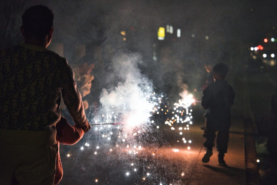 ΛΑΡΝΑΚΑ: Σύλληψη 64χρονου για παράνομη κατοχή κροτίδων
