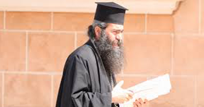 ΠΑΦΟΣ: Συμπλοκή εντός ναού – Στα χέρια τέως Μητροπολίτης και ιερέας-Στο νοσοκομείο ο ιερέας