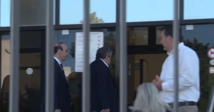 ΦΑΙΔΩΝΑΣ ΦΑΙΔΩΝΟΣ: Πέρασε την πόρτα του Δικαστηρίου Πάφου – Μαζί του η σύζυγος