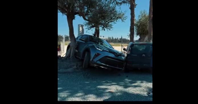 ΛΕΜΕΣΟΣ: Τροχαίο περιστατικό που τείνει να γίνει… «συνηθισμένη εικόνα» – Όχημα κατέληξε σε δεντροφυτεμένο παρτέρι -(ΦΩΤΟ)