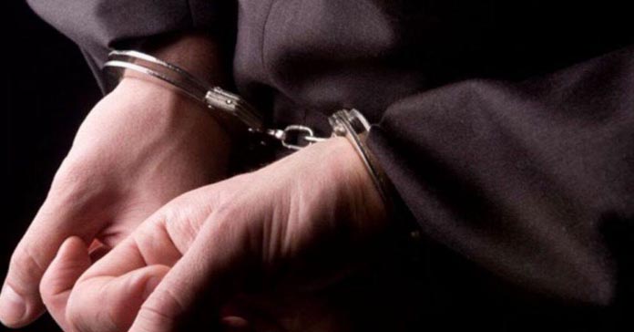 ΑΜΜΟΧΩΣΤΟΣ: 34χρονος συνελήφθη για βίαιη επίθεση σε 18χρονο και 30χρονο – Σοβαρά τραυματισμένος ένας εκ των θυμάτων