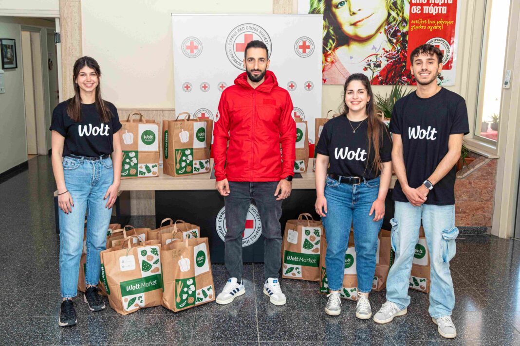 Η Wolt στηρίζει εμπράκτως το κοινωνικό έργο του Ερυθρού Σταυρού