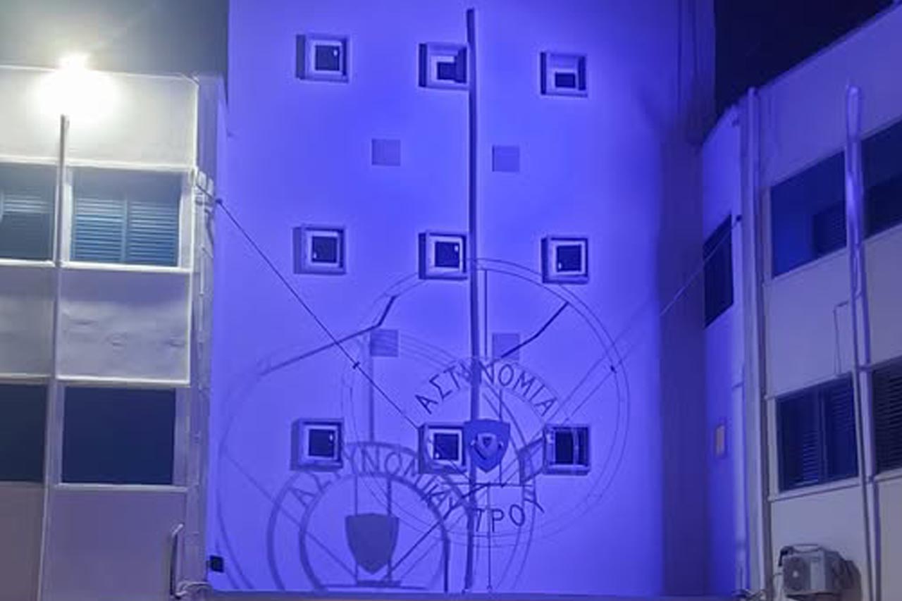 &Pi;&Alpha;&Gamma;&Kappa;&Omicron;&Sigma;&Mu;&Iota;&Alpha; &Eta;&Mu;&Epsilon;&Rho;&Alpha; &Alpha;&Upsilon;&Tau;&Iota;&Sigma;&Mu;&Omicron;&Upsilon;: &Phi;&omega;&tau;ί&sigma;&tau;&eta;&kappa;&epsilon; &tau;&omicron; &kappa;&tau;ί&rho;&iota;&omicron; &tau;&eta;&sigmaf; &Alpha;&sigma;&tau;&upsilon;&nu;&omicron;&mu;ί&alpha;&sigmaf; &sigma;&epsilon; &mu;ή&nu;&upsilon;&mu;&alpha; &sigma;&tau;ή&rho;&iota;&xi;&eta;&sigmaf; &kappa;&alpha;&iota; &epsilon;&upsilon;&alpha;&iota;&sigma;&theta;&eta;&tau;&omicron;&pi;&omicron;ί&eta;&sigma;&eta;&sigmaf;