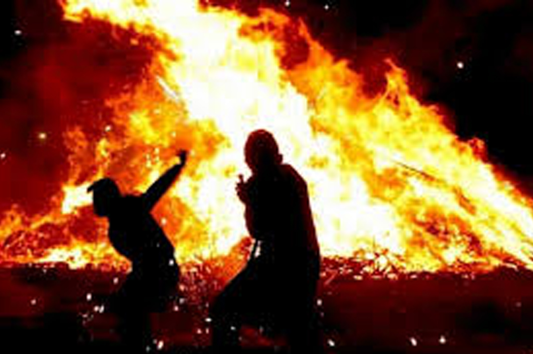 ΛΑΜΠΡΑΤΖΙΕΣ ΚΑΙ ΚΡΟΤΙΔΕΣ: Συνεχίζεται το επικίνδυνο «έθιμο» – Επί ποδός η Αστυνομία