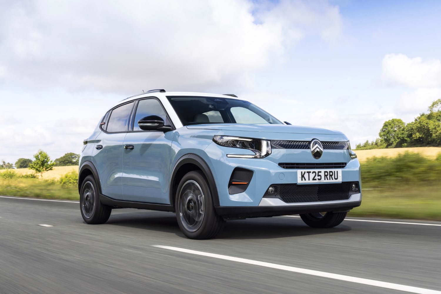 CITRO&Euml;N C3: &Sigma;&tau;&eta;&nu; &Kappa;ύ&pi;&rho;&omicron; &tau;&omicron; &nu;έ&omicron; &upsilon;&beta;&rho;&iota;&delta;&iota;&kappa;ό, &mu;&epsilon; &mu;ό&nu;&omicron; &euro;19.900 &kappa;&alpha;&iota; &alpha;&upsilon;&tau;ό&mu;&alpha;&tau;&omicron; &kappa;&iota;&beta;ώ&tau;&iota;&omicron;
