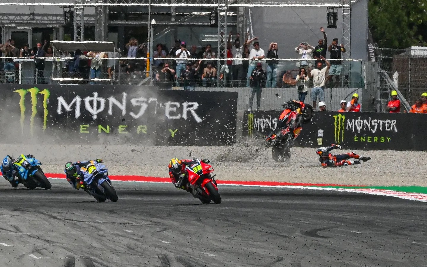 Di Giannantonio &xi;&alpha;&nu;ά &nu;&iota;&kappa;&eta;&tau;ή&sigmaf; &sigma;&epsilon; έ&nu;&alpha; &chi;&alpha;&omicron;&tau;&iota;&kappa;ό &Kappa;&alpha;&tau;&alpha;&lambda;&alpha;&nu;&iota;&kappa;ό Grand Prix