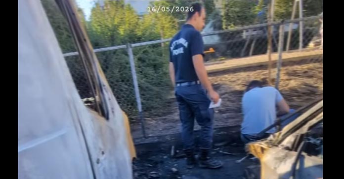 ΣΥΝΑΓΕΡΜΟΣ ΣΤΗ ΛΕΥΚΩΣΙΑ: Φωτιά σε πάρκο στη λεωφόρο Λάρνακος – Καμένα οχήματα και μεγάλες ζημιές-(Βίντεο)