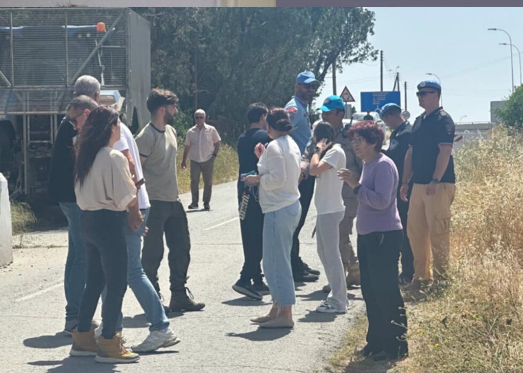 ΕΝΤΑΣΗ ΣΤΟ ΠΑΛΙΟΜΕΤΟΧΟ: Αντιδράσεις κτηνοτρόφων και κατοίκων για τη μεταφορά θανατωμένων ζώων-(Βίντεο)