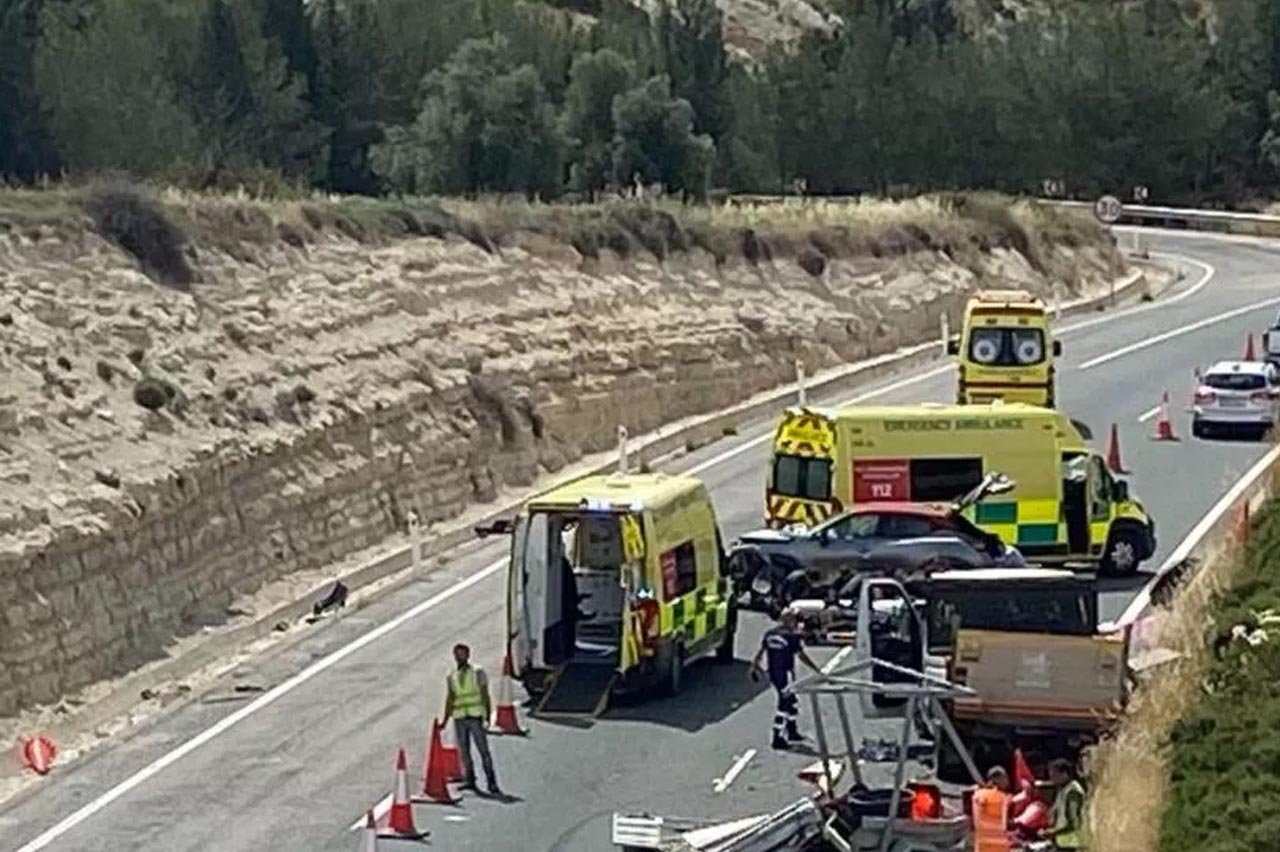 &Lambda;&Epsilon;&Mu;&Epsilon;&Sigma;&Omicron;&Sigma;: &Sigma;&upsilon;&nu;&epsilon;&lambda;ή&phi;&theta;&eta; 37&chi;&rho;&omicron;&nu;&omicron;&sigmaf; &omicron;&delta;&eta;&gamma;ό&sigmaf; &gamma;&iota;&alpha; &tau;&omicron; &tau;&rho;&omicron;&chi;&alpha;ί&omicron; &mu;&epsilon; &tau;&omicron;&nu; 24&chi;&rho;&omicron;&nu;&omicron; &epsilon;&rho;&gamma;ά&tau;&eta; &ndash; &Theta;&epsilon;&tau;&iota;&kappa;ό &nu;ά&rho;&kappa;&omicron;&tau;&epsilon;&sigma;&tau;