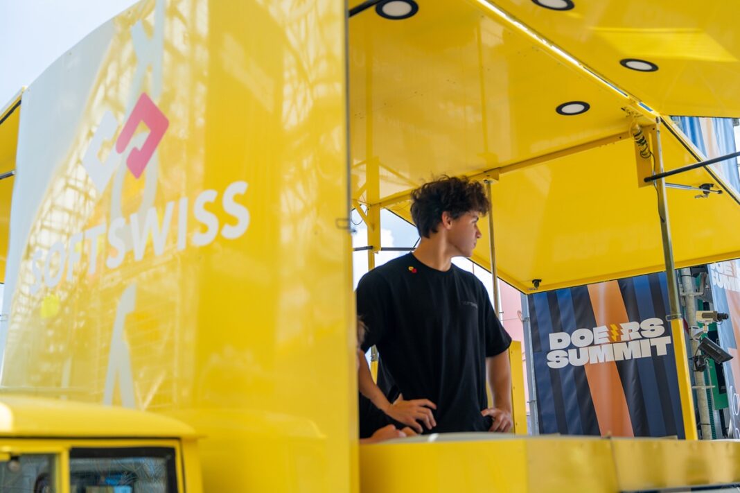 Η SOFTSWISS συζητά για την ευθύνη της Τεχνητής Νοημοσύνης και το ευρωπαϊκό ρυθμιστικό πλαίσιο στο DOERS Summit 2026