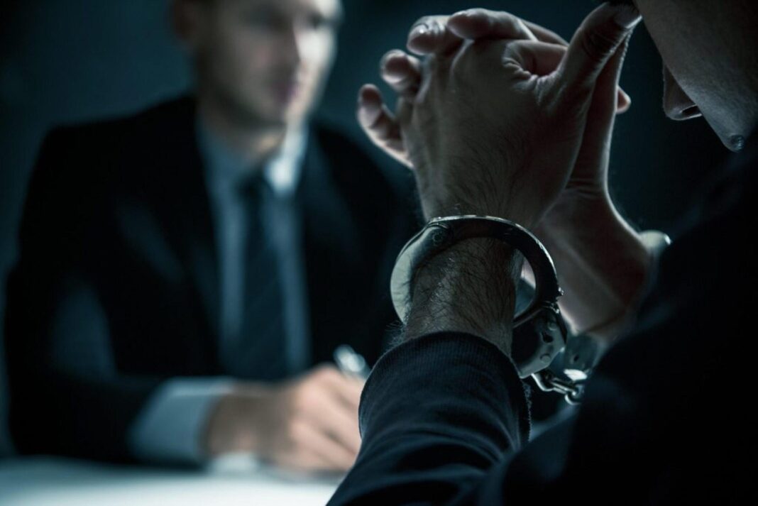ΠΑΡΑΛΙΜΝΙ: Συνελήφθη 21χρονος με κοκαΐνη, κάνναβη και σχεδόν €4.000 σε μετρητά