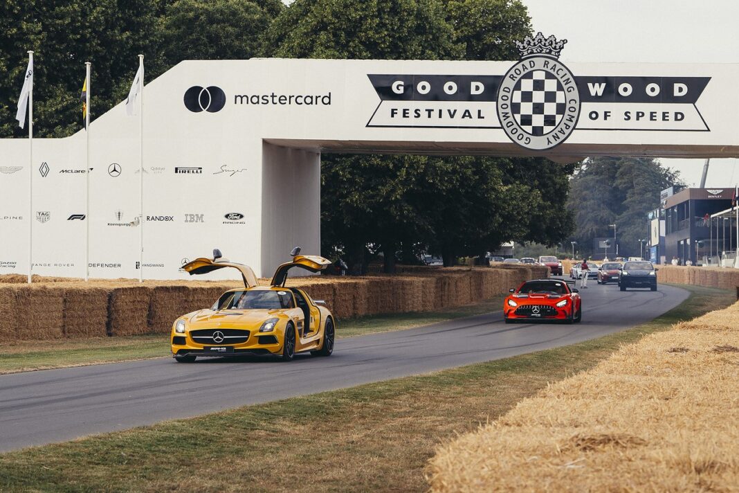 Το Goodwood Festival έγινε η σκηνή της ιστορίας και μέλλοντος της Mercedes Benz