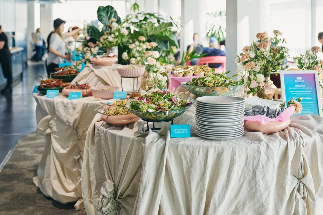 Η WOLT ενισχύει τις υπηρεσίες της με το Wolt Catering