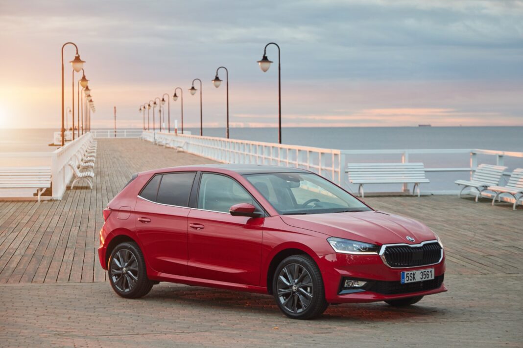 UNICARS: Προσφέρει τώρα το αυτόματο Škoda Fabia στις €18.900