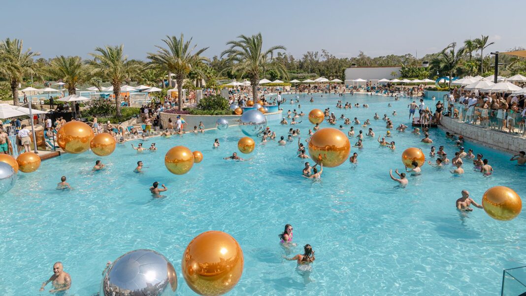 ΤΑ WET GLAM Summer Poolside Series φέρνουν στην Κύπρο κορυφαία ονόματα της ηλεκτρονικής μουσικής
